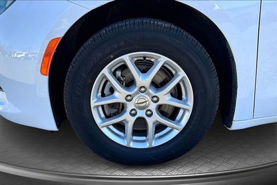 2024 Chrysler Voyager LX
