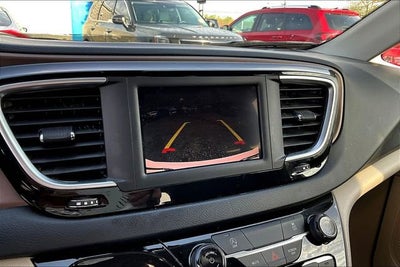 2022 Chrysler Voyager LX
