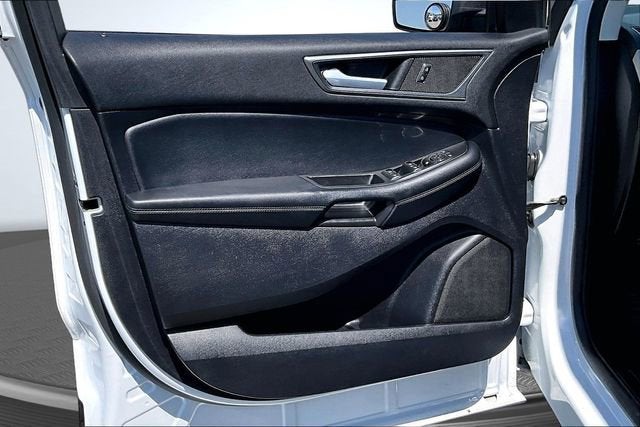 2021 Ford Edge SE