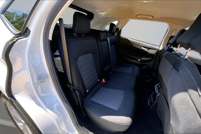 2021 Ford Edge SE