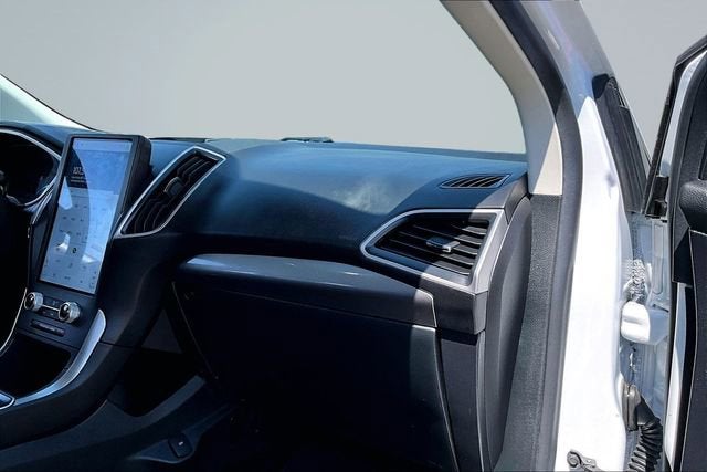 2021 Ford Edge SE