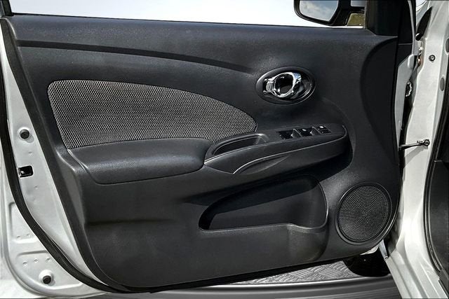 2014 Nissan Versa SV