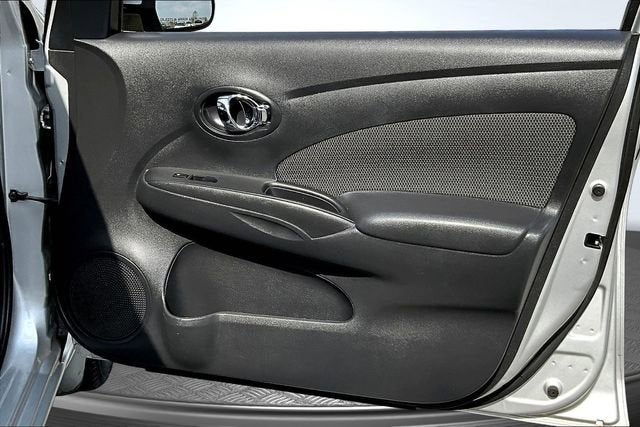 2014 Nissan Versa SV