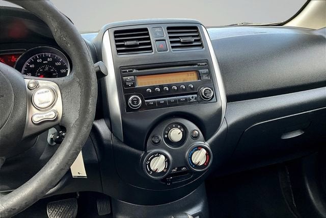 2014 Nissan Versa SV