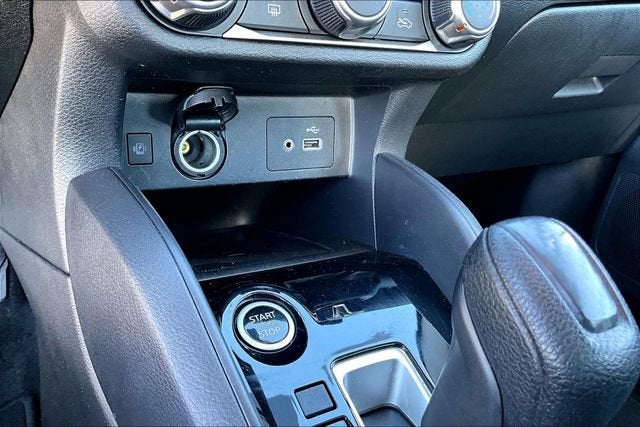 2023 Nissan Versa SV