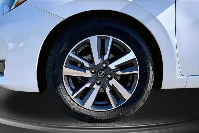 2023 Nissan Versa SV