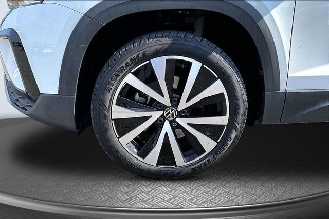 2024 Volkswagen Taos SE