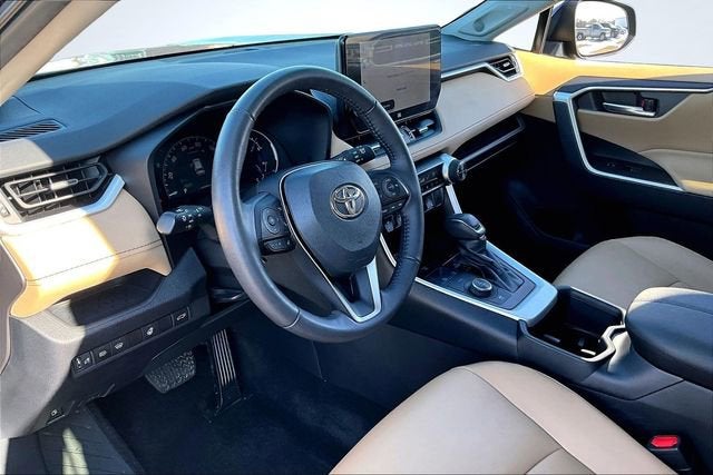 2023 Toyota RAV4 Hybrid XLE Premium