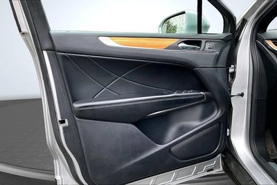 2015 Lincoln MKC Base