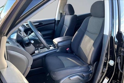 2020 Nissan Pathfinder S