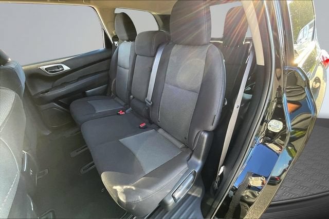 2020 Nissan Pathfinder S