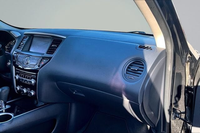 2020 Nissan Pathfinder S