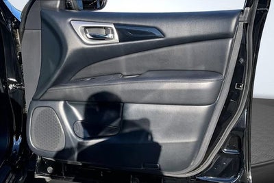 2020 Nissan Pathfinder S