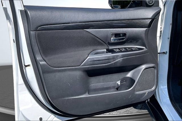 2018 Mitsubishi Outlander ES