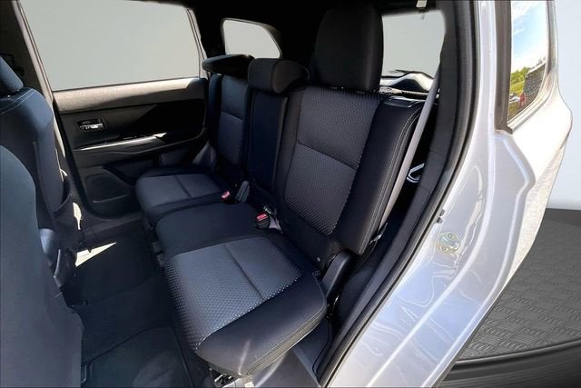 2018 Mitsubishi Outlander ES