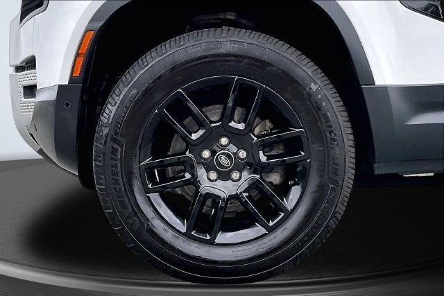 2025 Land Rover Defender S