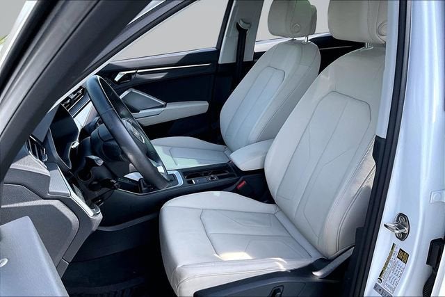 2023 Audi Q3 Premium