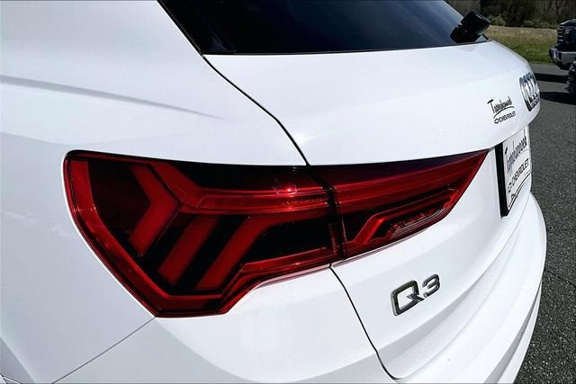 2023 Audi Q3 Premium