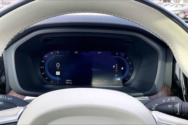 2022 Volvo XC60 Momentum