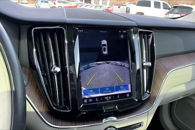 2022 Volvo XC60 Momentum