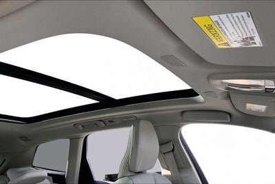 2022 Volvo XC60 Momentum